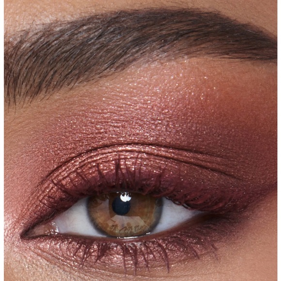 Charlotte's Pillow Talk Dreams Luxury Eyeshadow Palette - Picture 8 of 13